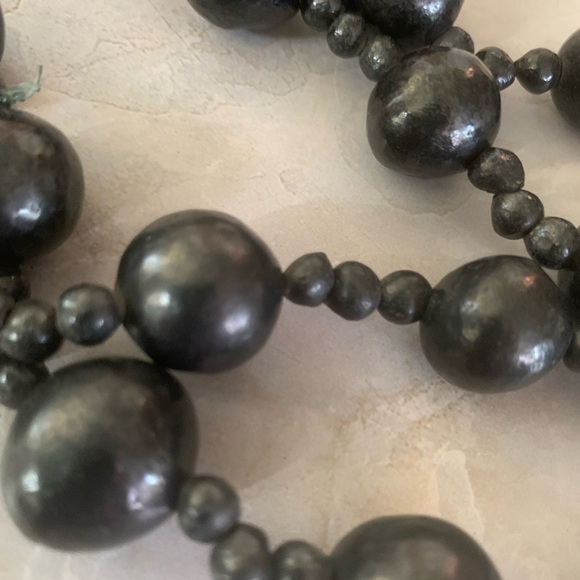 Vintage Black Polished Hawaiian Kukui Nut Beaded Necklace - Picture 2 of 4